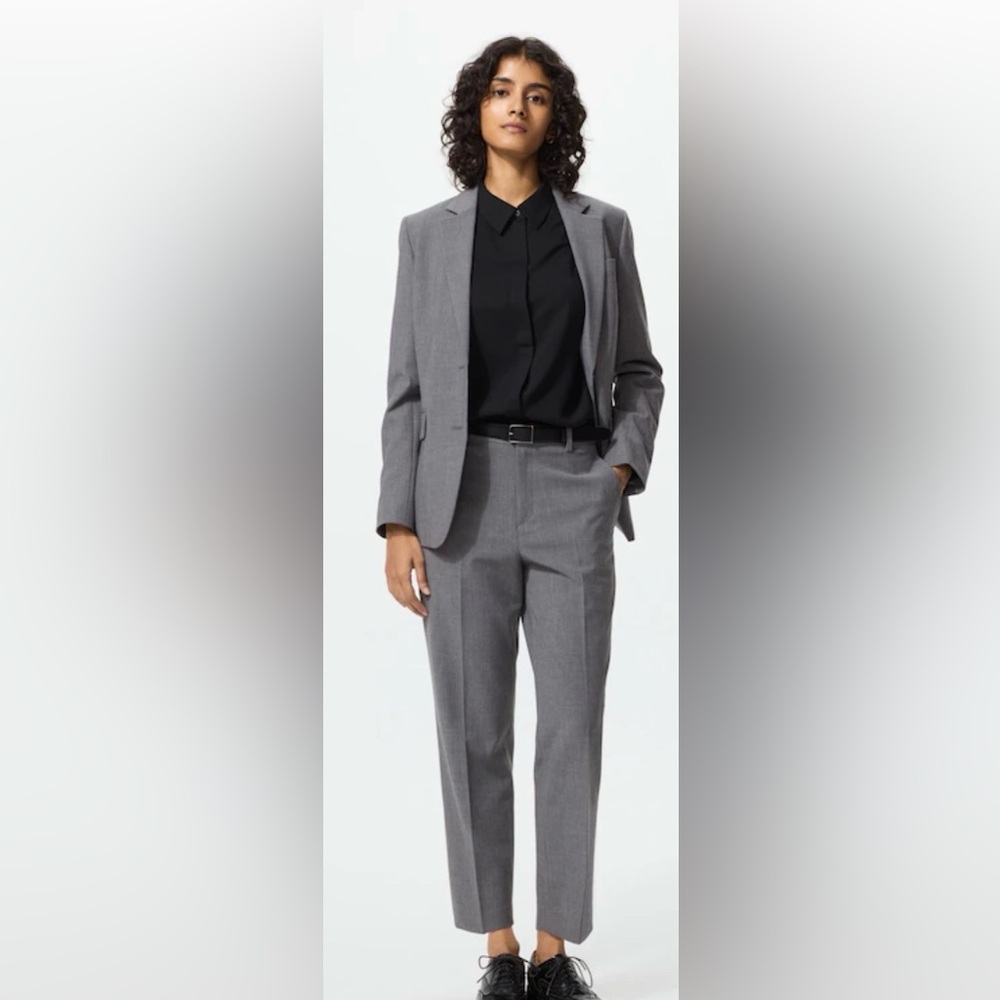 Uniqlo Women's Gray Ankle Pants